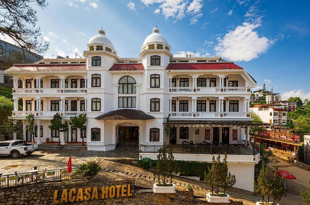 Lacasa Sapa Hotel