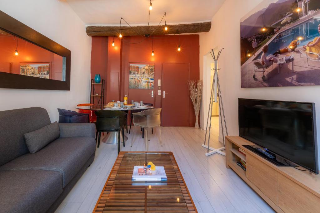 Old Town Nice, 2 bedrooms & 2 bathrooms,Quiet, AC for 4 people - 1