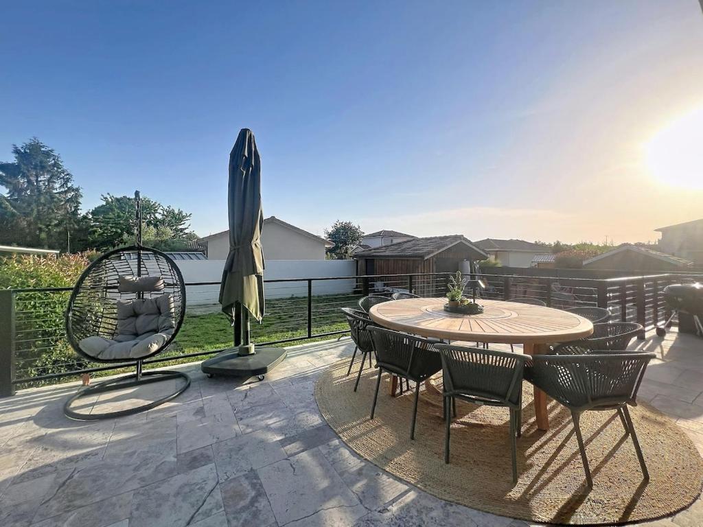 Magnifique maison, spacieuse, à 3mn du Lac - 2