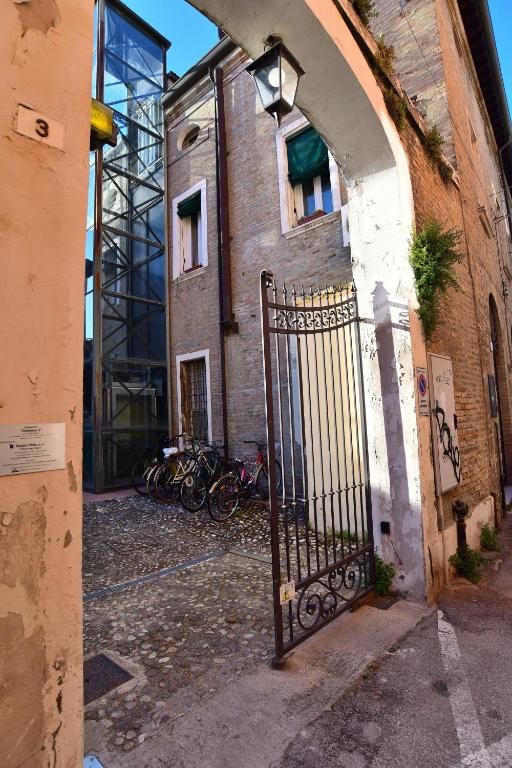 GuestHost - Mansarda San Vitale Charming Studio - 5