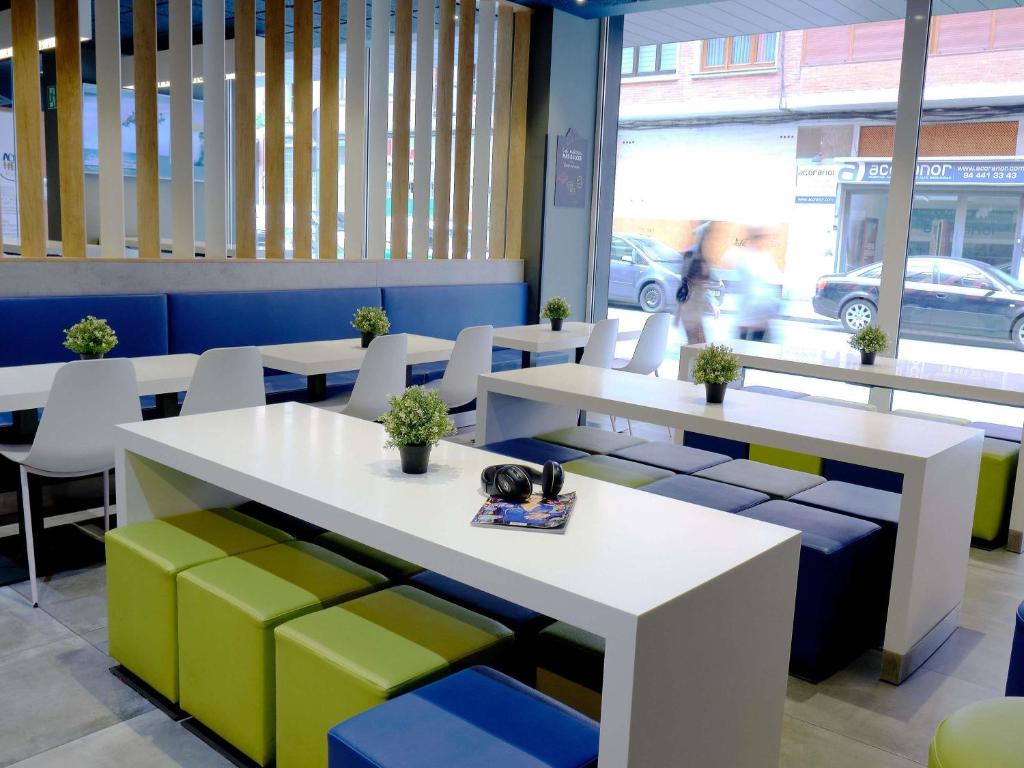 ibis budget Bilbao City - 3