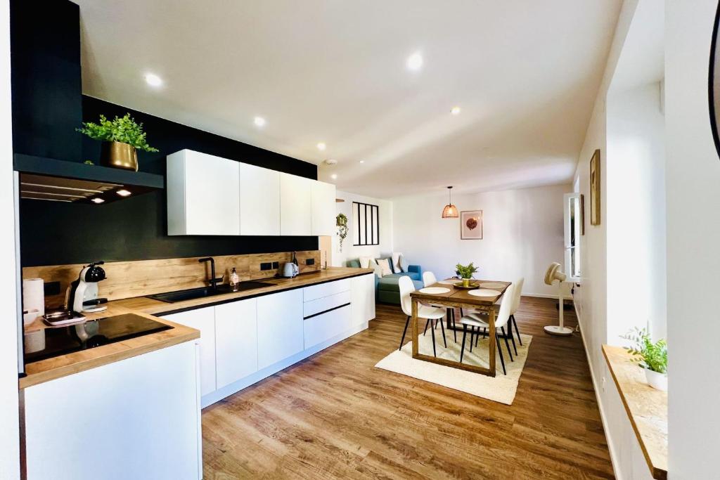 Luxury full center and near Lake! - 1