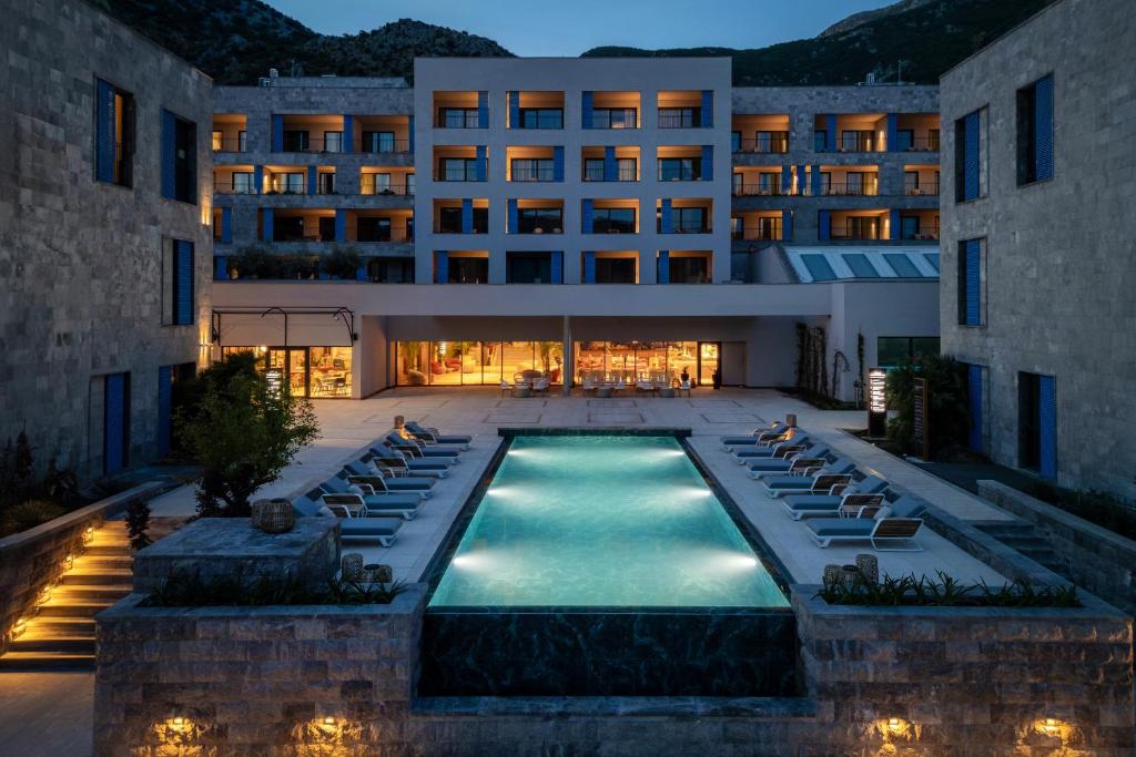 Mövenpick Hotel & Residences Teuta Kotor Bay - 4