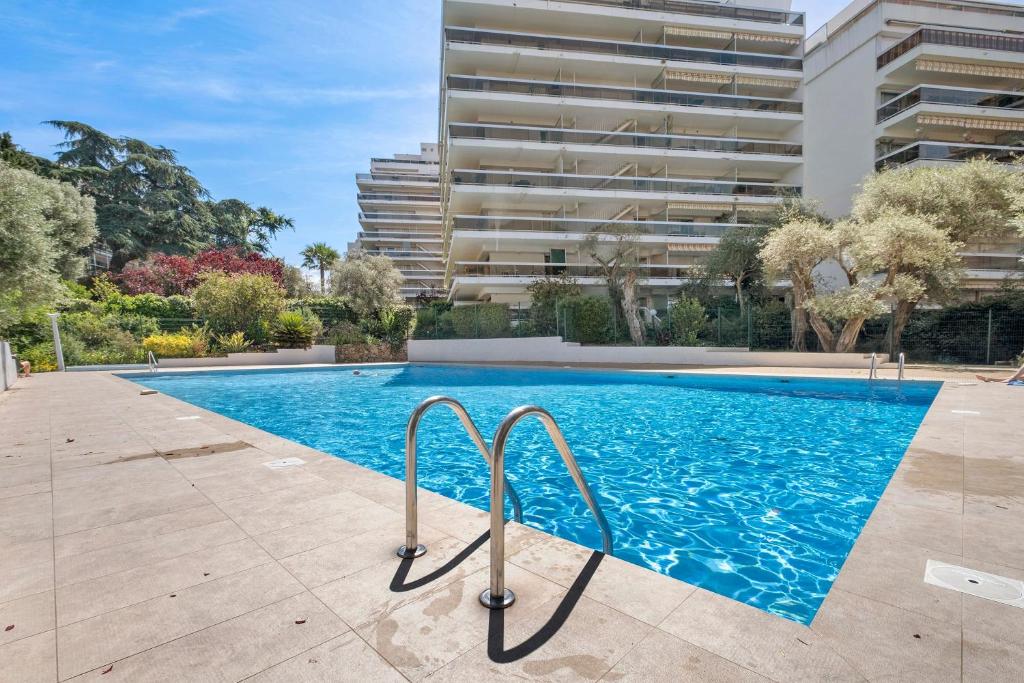 Appartement cosy à Antibes-Piscine - 1