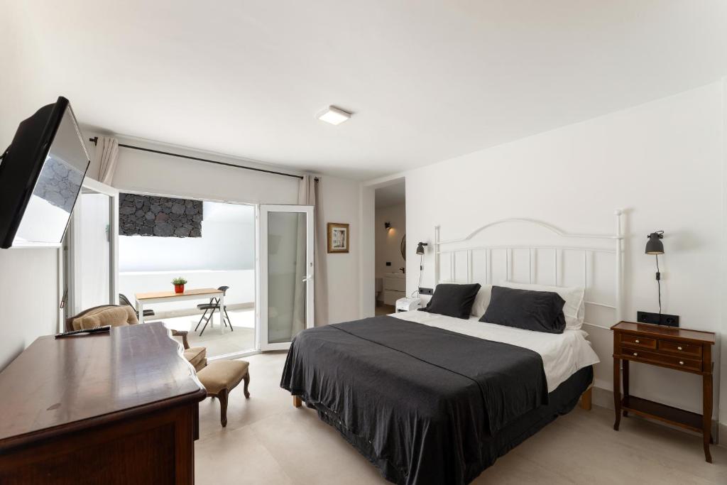 Home2Book Elegant Villa with Jacuzzi Costa Teguise - 5