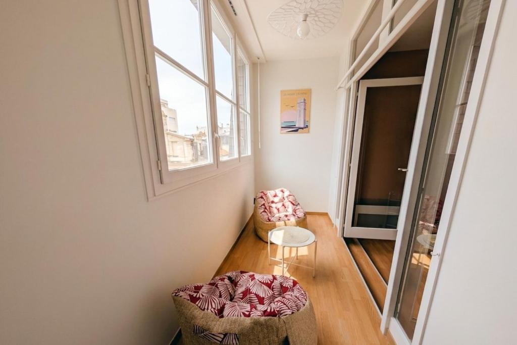 Centrally located apartment 50m from the beach - 3