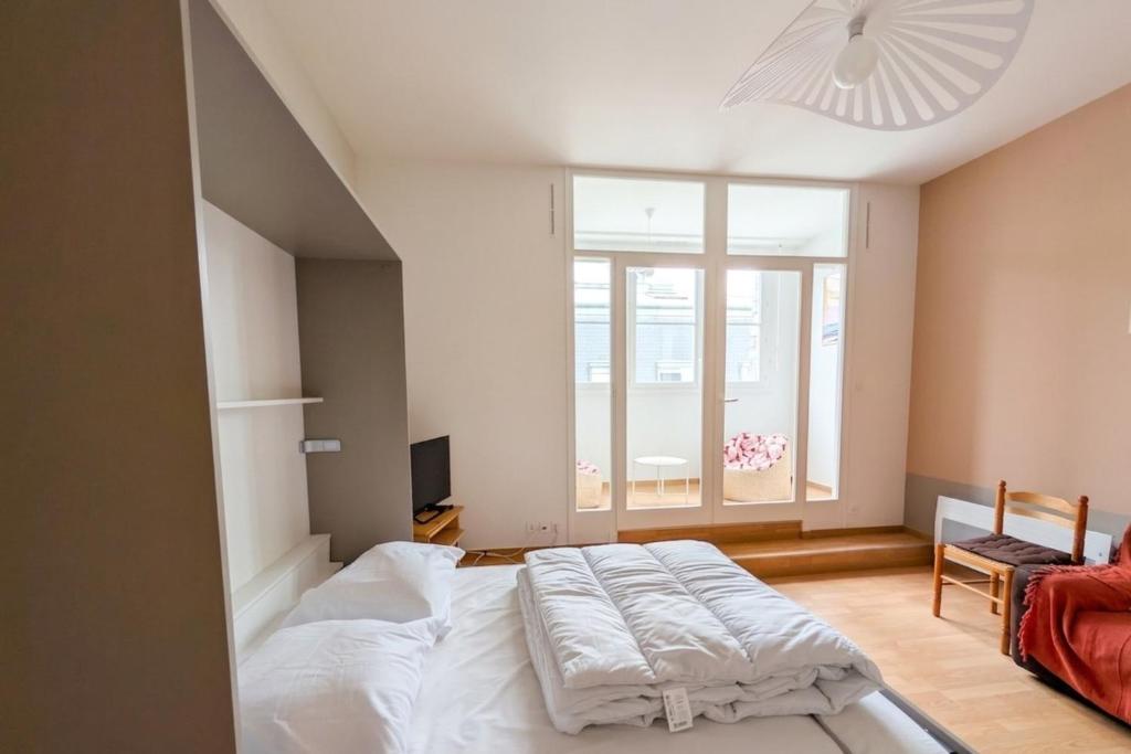 Centrally located apartment 50m from the beach - 5
