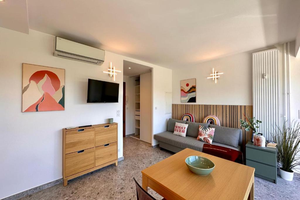 Studio sur la marina avec terrasse et piscine - 5