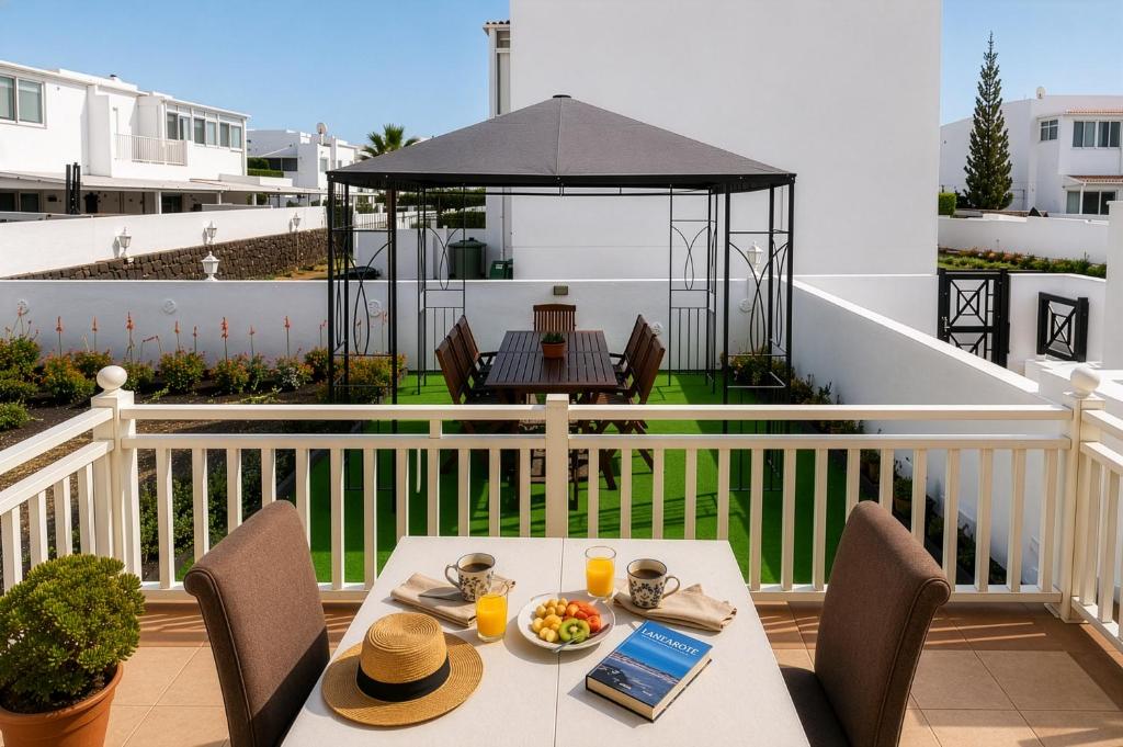 Casa Ganesh, Puerto del Carmen - 8 mins walk to the beach - 1