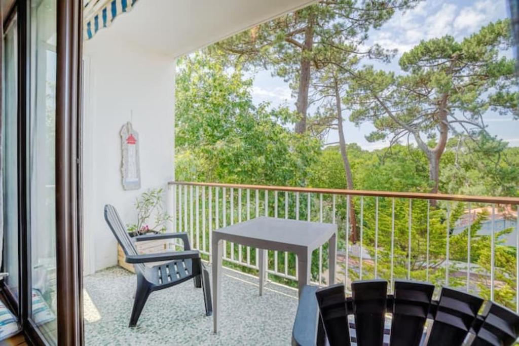 Apartment with balcony and parking near the beach - 5
