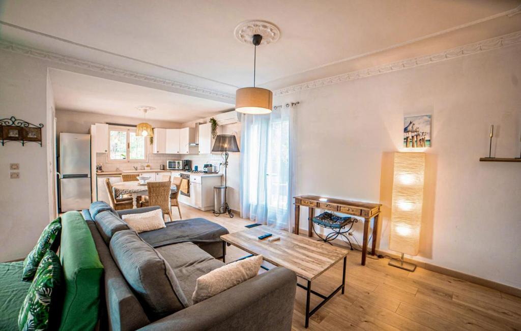 Amazing Home In Fréjus - 3