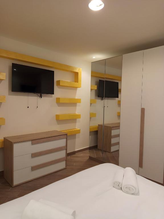 Como Apartments - 3