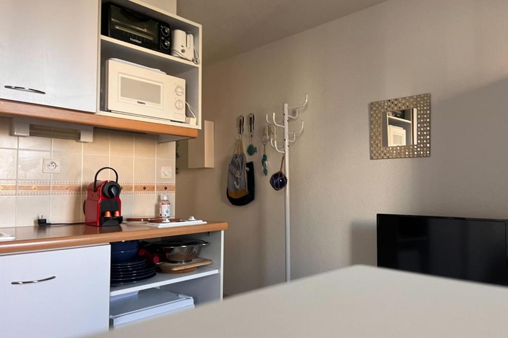 Bright studio close to the sea - 4