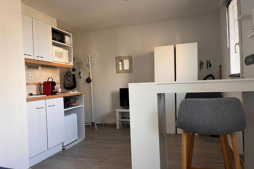 Bright studio close to the sea - 5