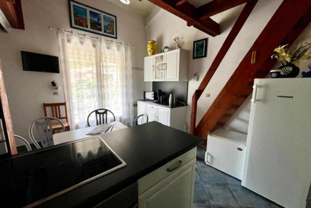 3-star cottage with terrace - 3