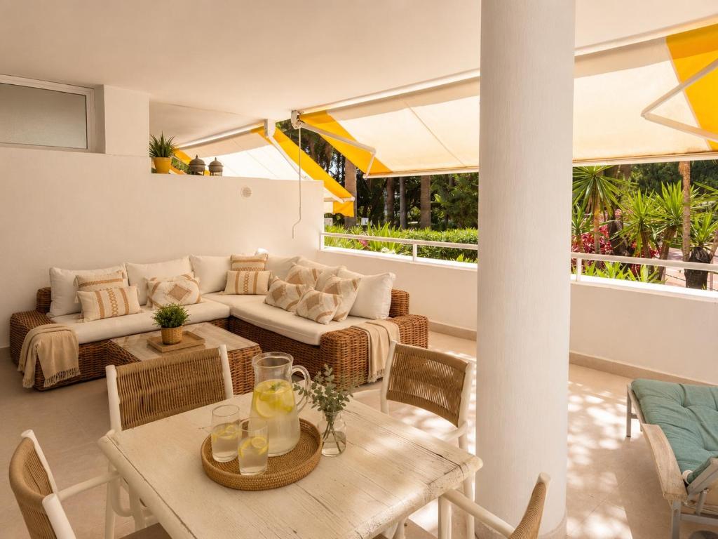 Montegolf renovated flat by Kura Homes - 2