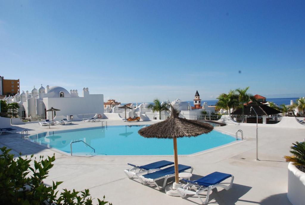 Adejeparadise25-B Duplex views and heatedpool - 4