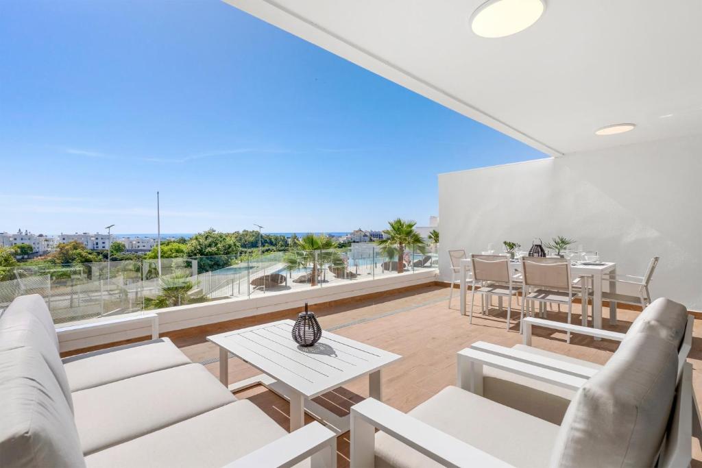 Peaceful Estepona Escape with Terrace Pool - 2