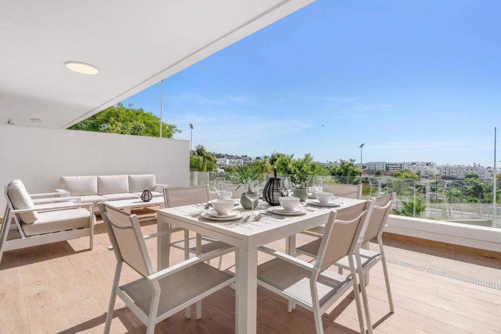 Peaceful Estepona Escape with Terrace Pool - 4