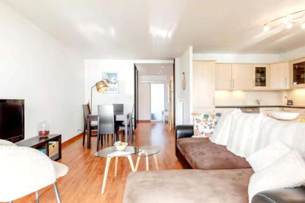 Appartement avec balcon et parking privé à Cannes - 2