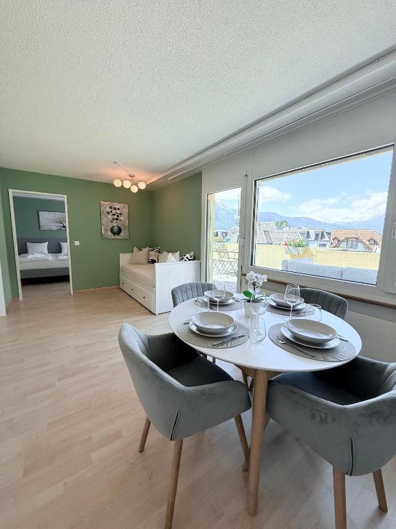 Cozy Swiss Apartment - City & Mountain view - 1