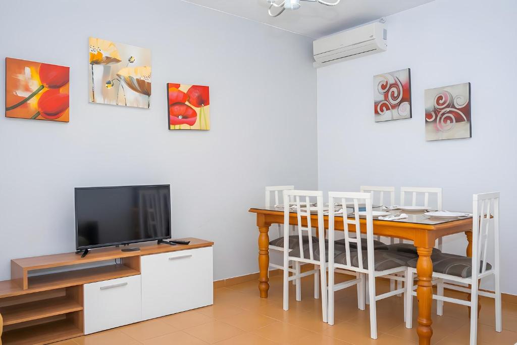 Nuevo Apartamento con Balcones y Aire solo familias y parejas - 5