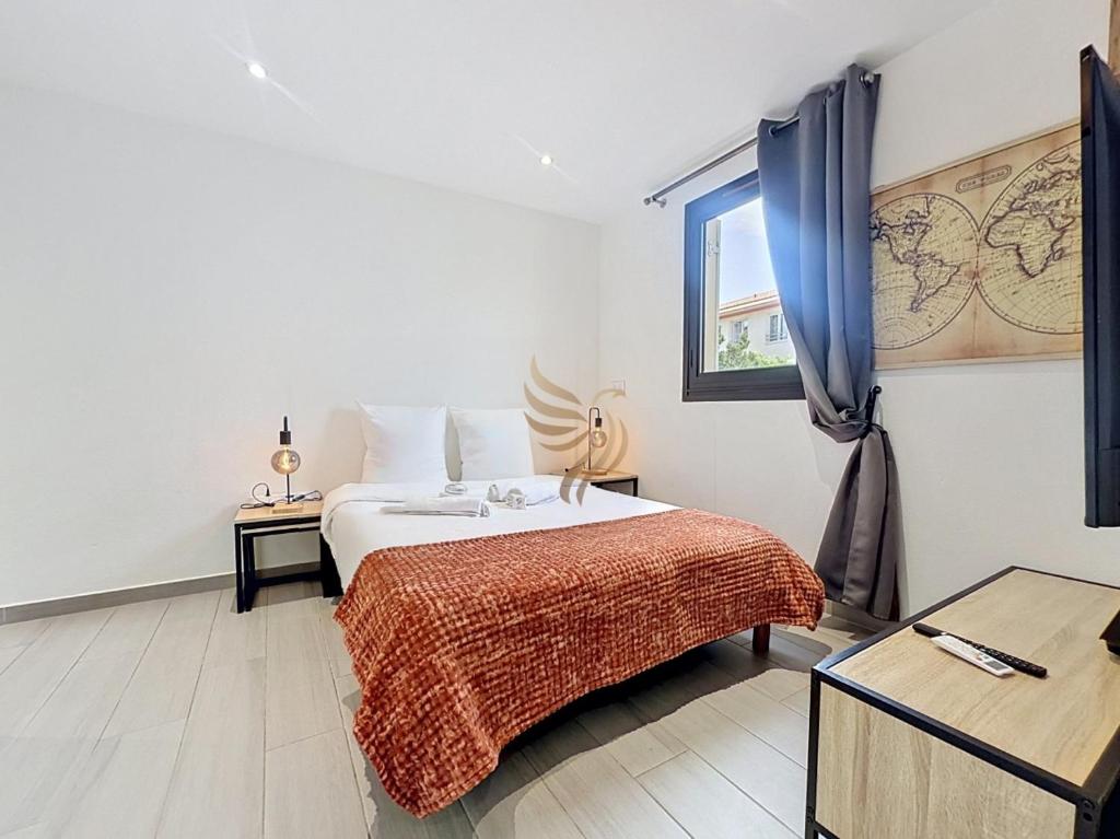 Cosy Parc A – Douceur & Confort au Cœur de Fréjus - 3