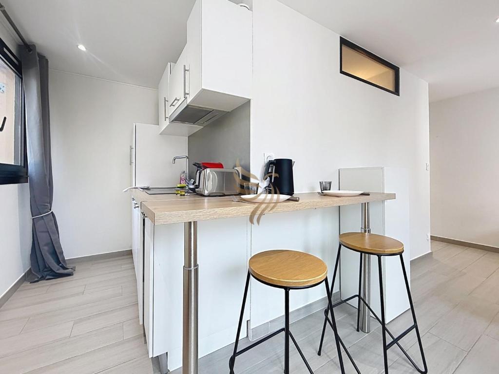 Cosy Parc A – Douceur & Confort au Cœur de Fréjus - 2