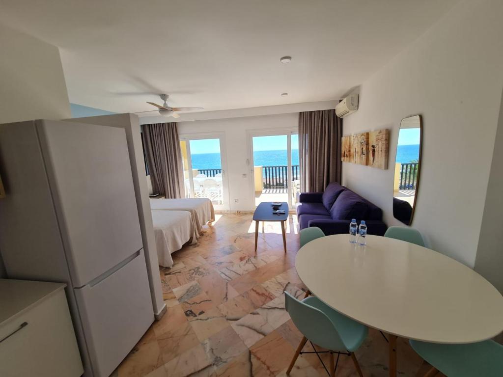 Apartamento con esplendida vista al mar, a menos de 50 metros de la playa - 4