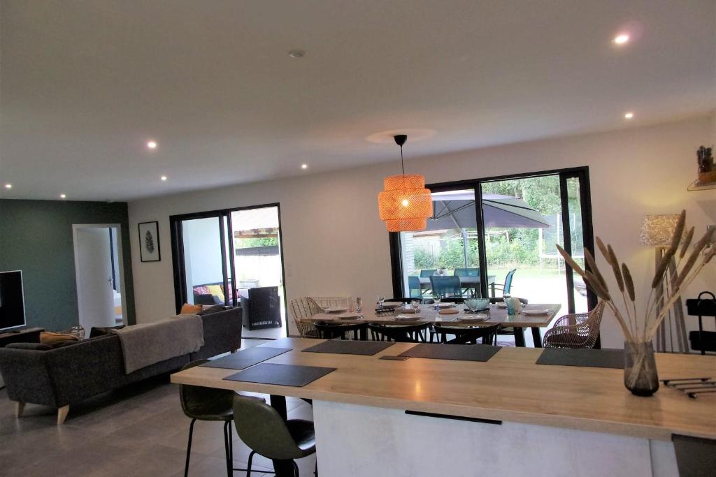 Maison contemporaine spacieuse avec jardin - 4