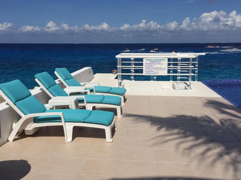 Oceanfront Escape Sunset Views and Caribbean Breeze - 2