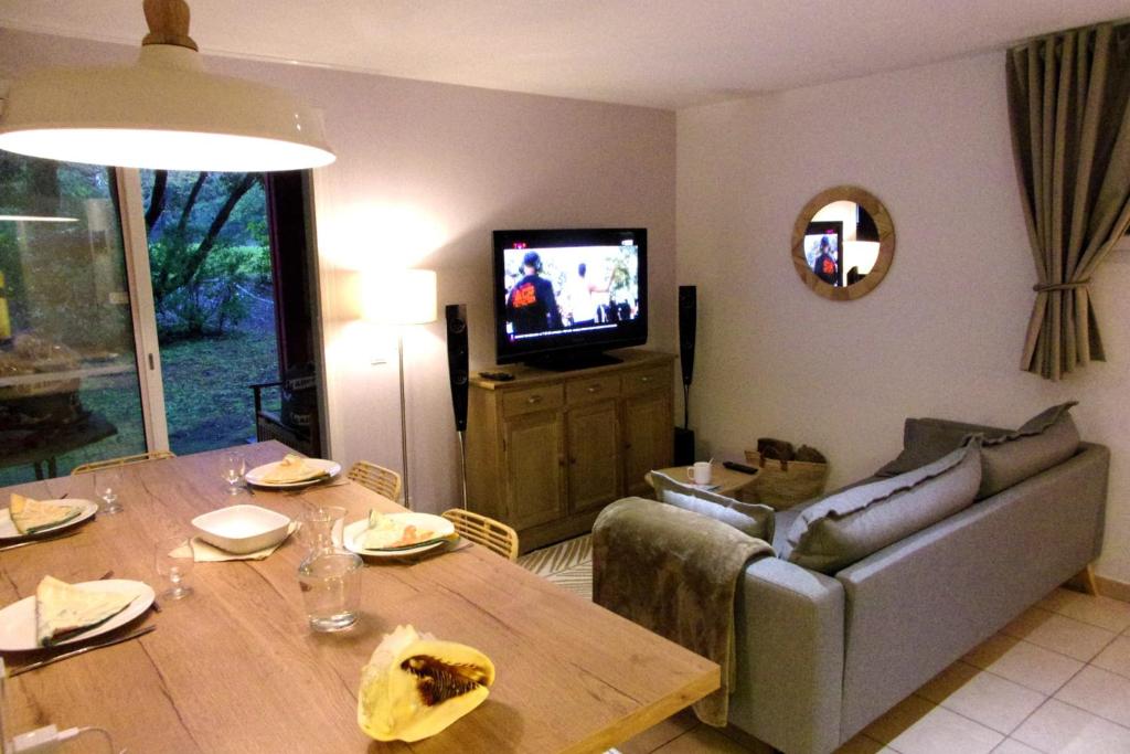 Beautiful 3 rooms with terrace near the ocean - 2
