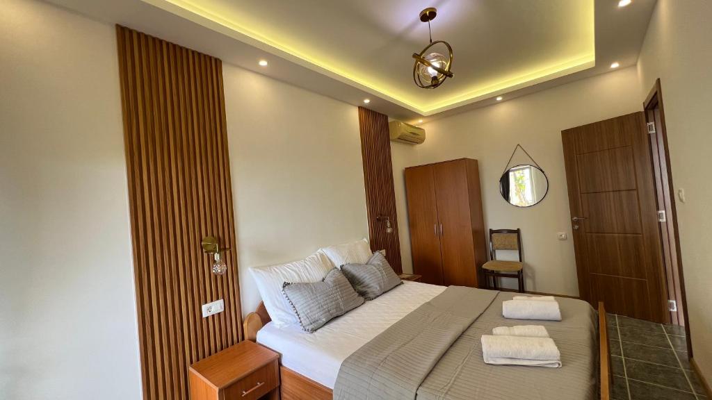 Golden Sun Apartment - 4