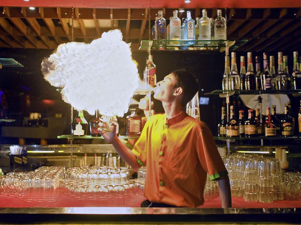 Bar/lounge