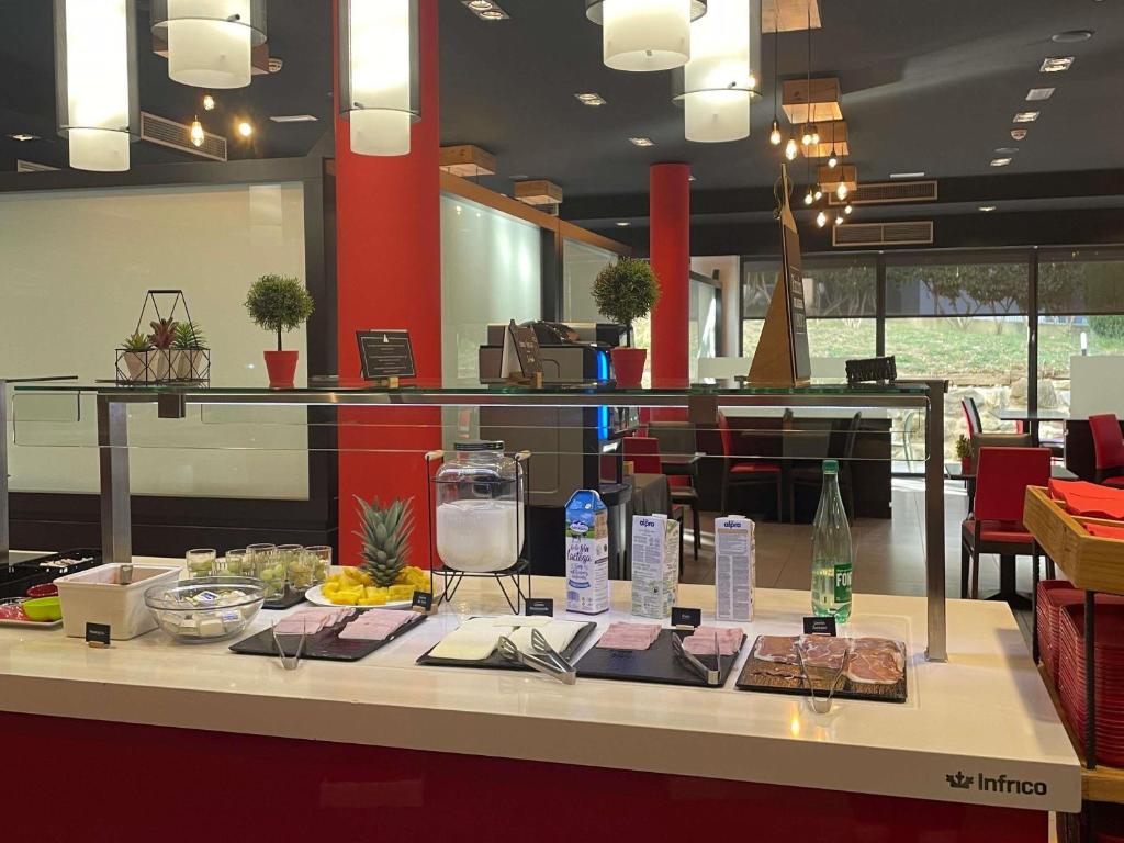 Ibis Budget Girona Costa Brava - 4