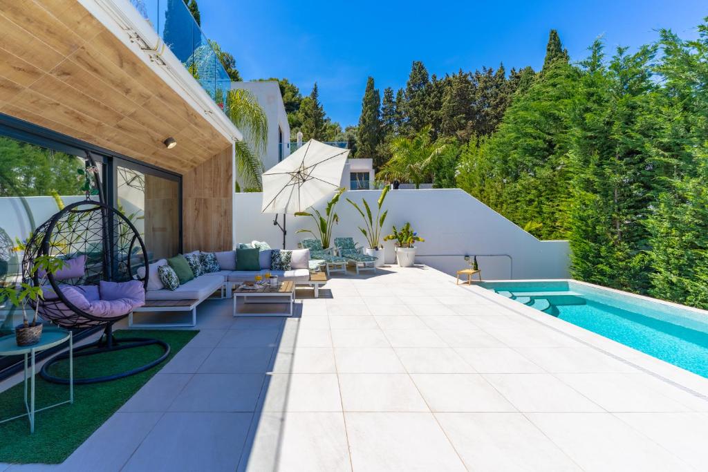 Villa Foresta with Pool & Garden by Stay Belonio - 2