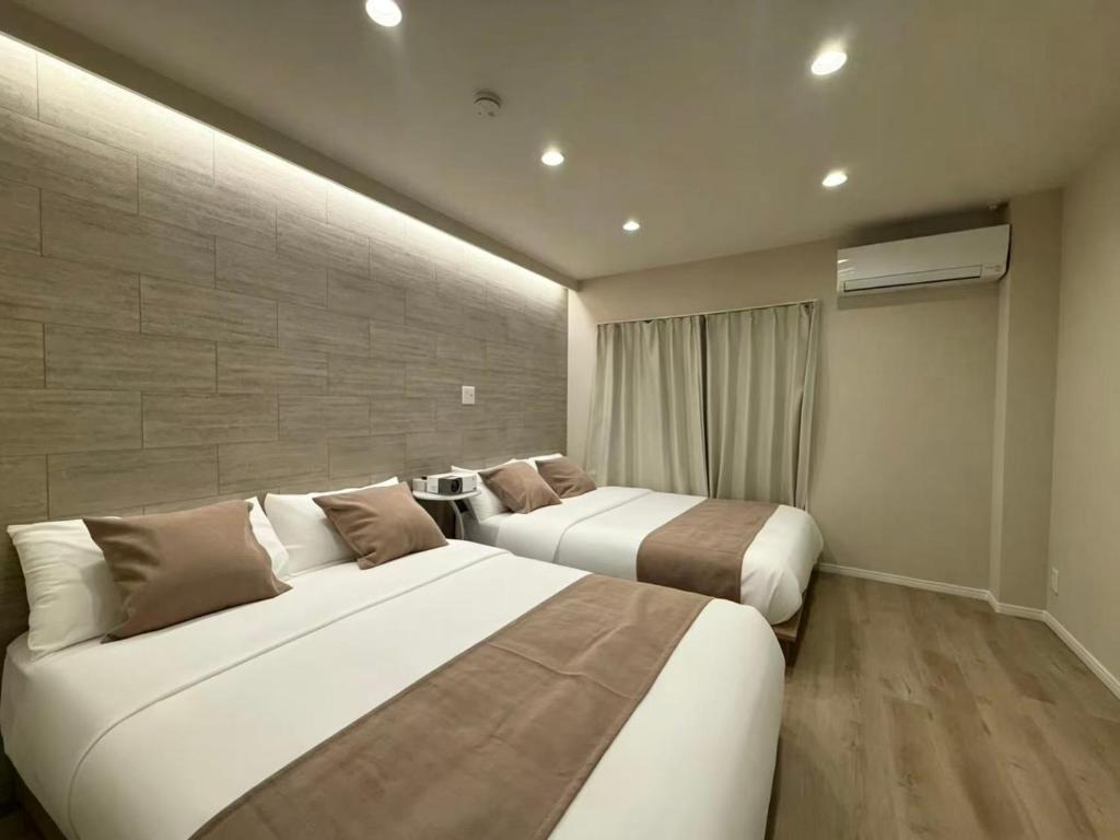 Jade's Hotel