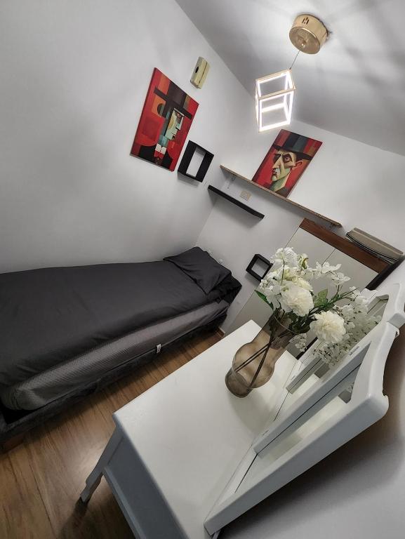 RociMar Modern Executive Suite - City Escape - 3