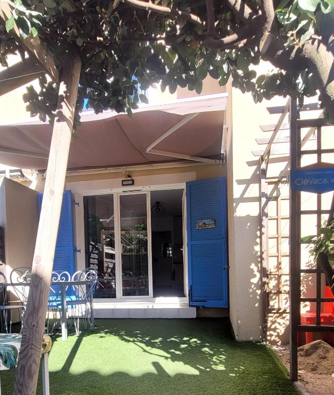 Confortable maison avec terrasse à La Londe dans le Var - 1