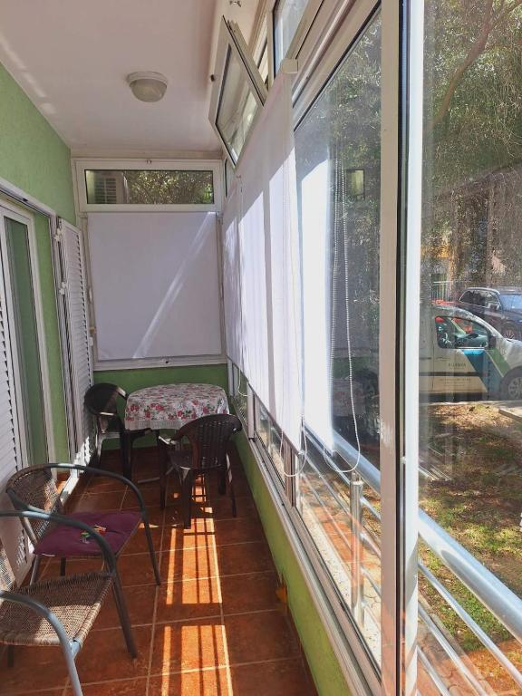 Two-bedroom apartment in the center of Budva - 2