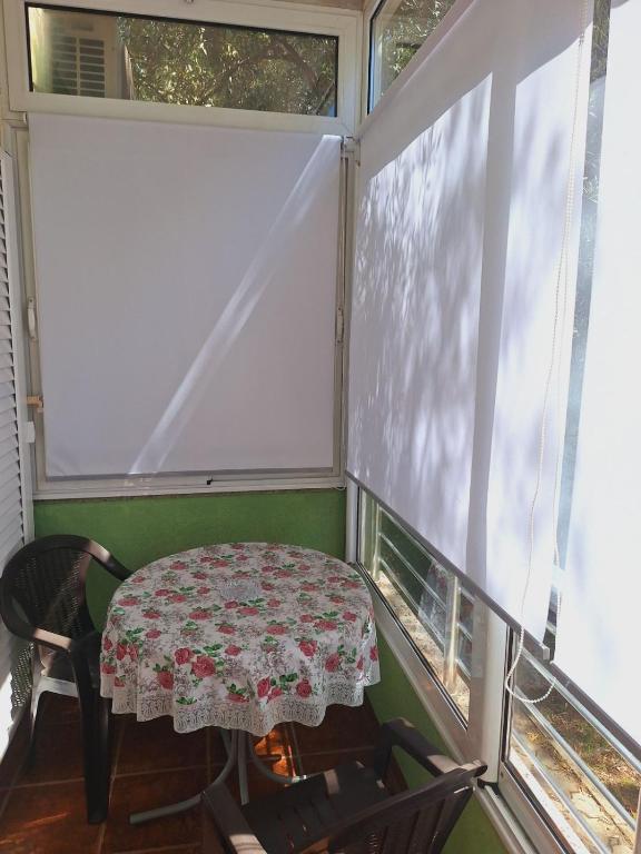 Two-bedroom apartment in the center of Budva - 5