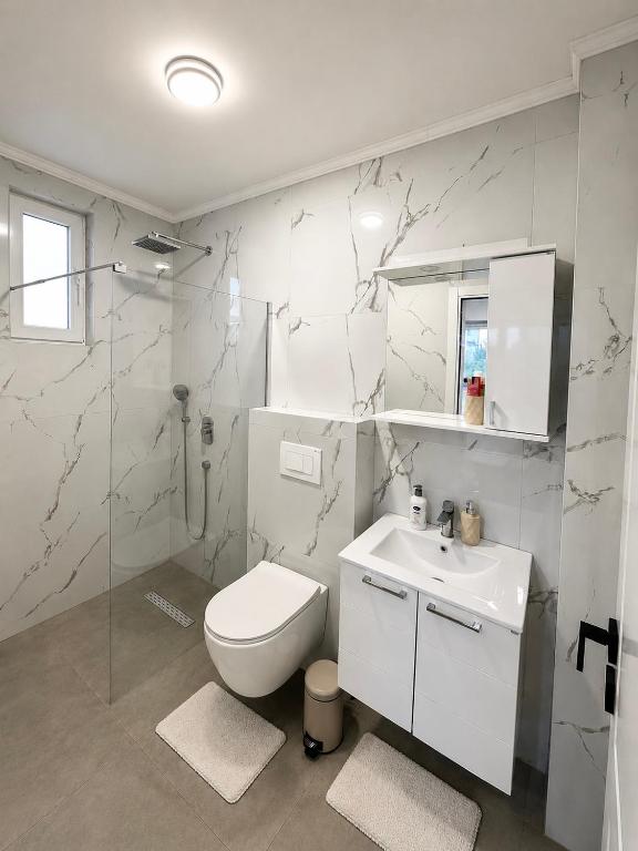 Luxury Family Apartment - 2