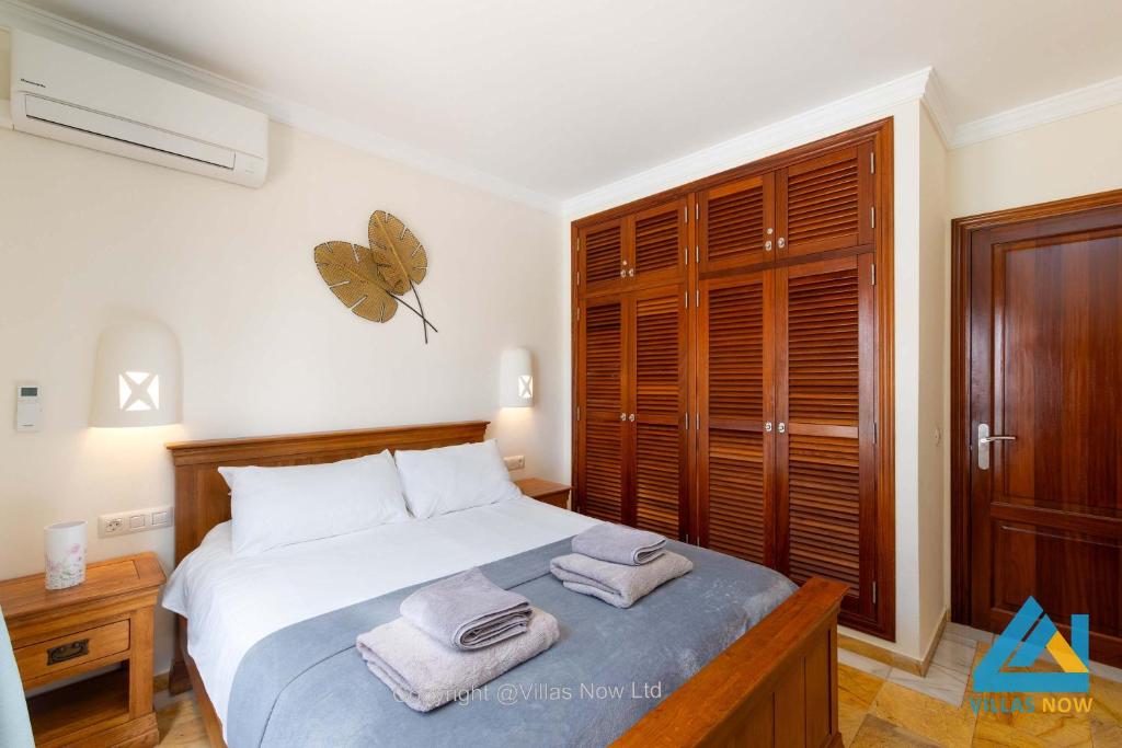 Villa Del Faro - Sunshine Awaits by Villas Now Ltd - 3
