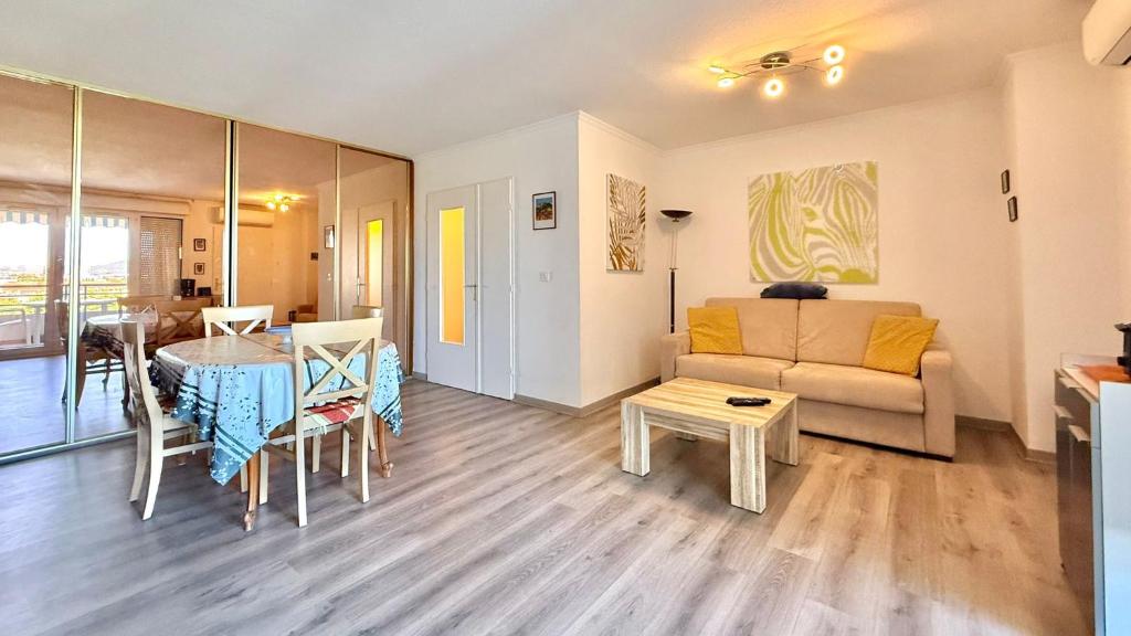 Appartement F2 à Fréjus avec terrasse et parking - 1