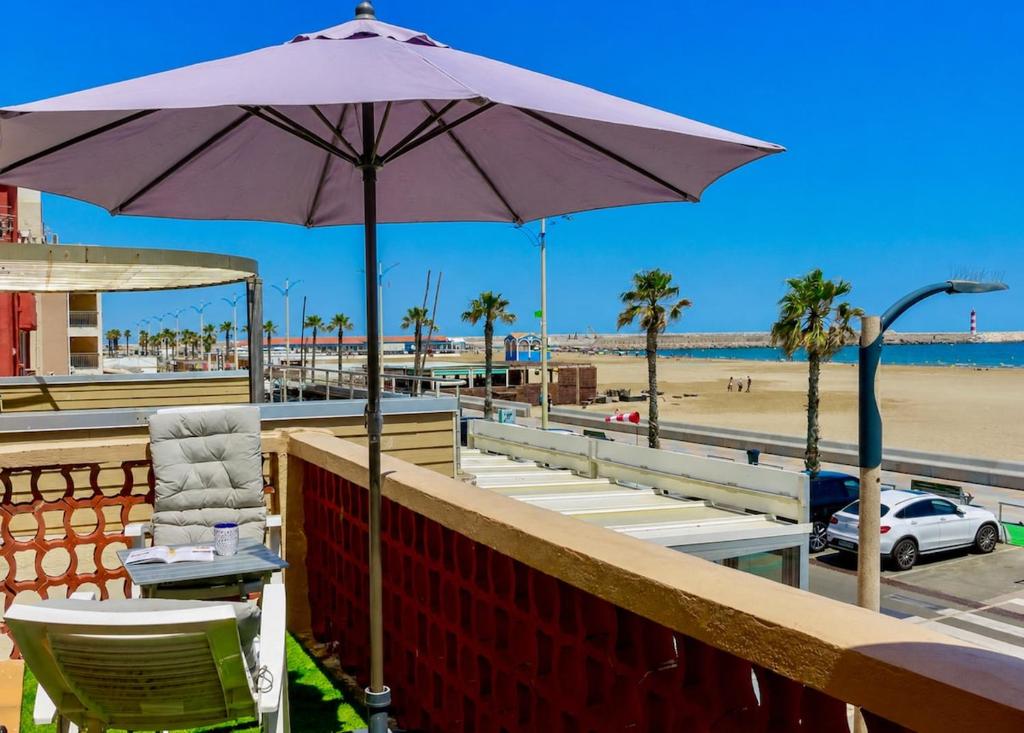 Le Languedocien T3 front de mer terrasse vue Méditerranée - 2