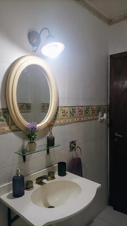 Chalet Caserón de Tejas, Amplia y confortable casa para hasta 11 huéspedes - 4