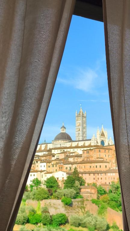 Siena Centrale- ZTL Free- Parcheggio gratis - 2