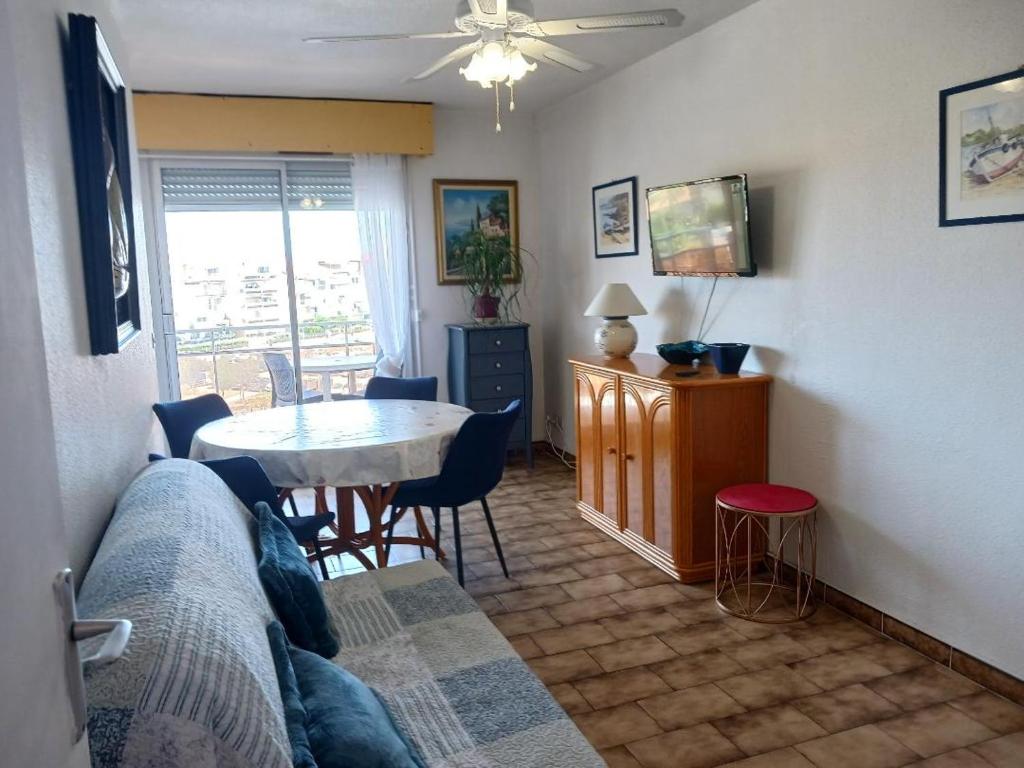 Appartement T2 vue Mer et Port,2 balcons, Parking privé - 5