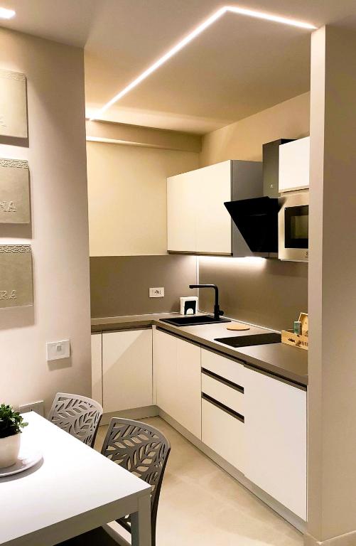 Su Coru 1 - Deluxe Studio in the Heart of Cagliari - 4