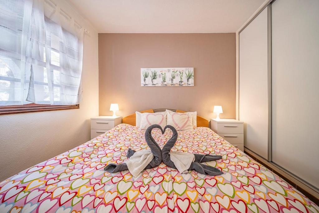 Tropical garden, big terrace, pools, sleeps 4 - 5